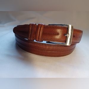 SOLD. Allen Edmonds Leather Belt 42 (40-44) USA Excellent cond Solid Brass